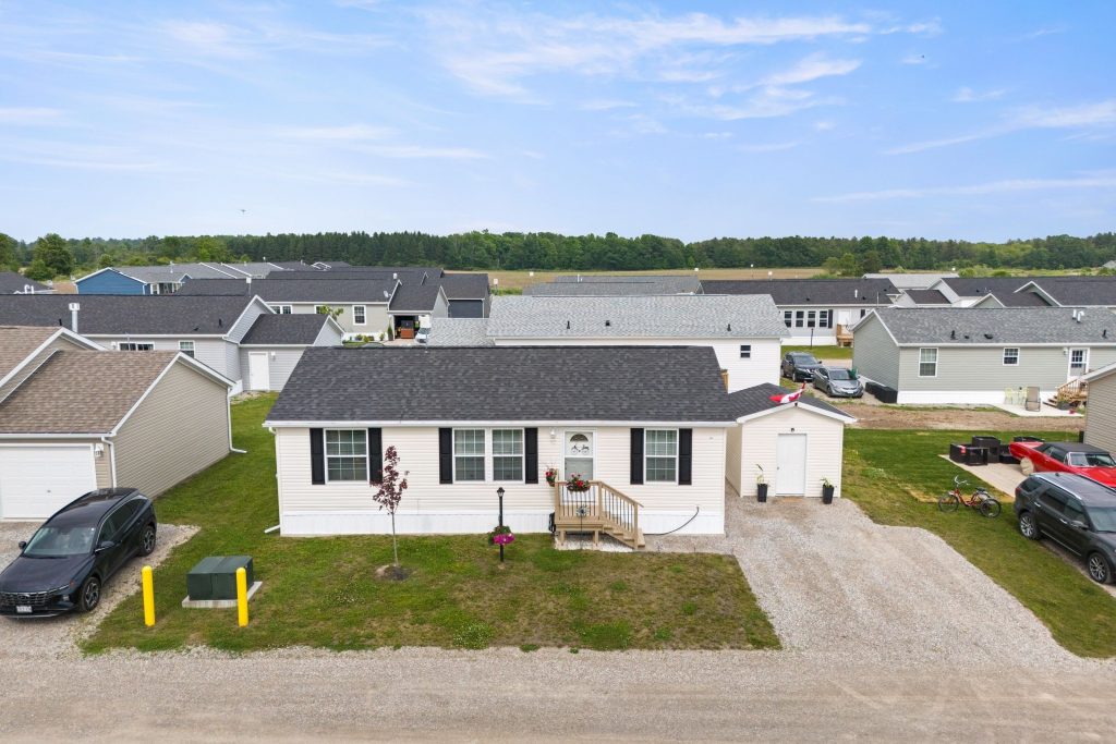 3-bedroom modular home for sale in Haldimand — 22 Copper Beech Drive (Photo 1)