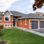 3-bedroom detached home for sale in Bradford West Gwillimbury — 22 Countryside Court (Photo 1)