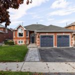 3-bedroom detached home for sale in Bradford West Gwillimbury — 22 Countryside Court (Photo 2)
