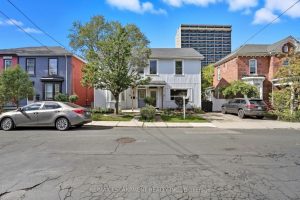 3-bedroom store w apt/office home for sale in Hamilton — 22 Liberty Street