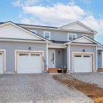 3-bedroom att/row/townhouse for sale in Bracebridge — 22 Mcconnell Crescent (Photo 2)