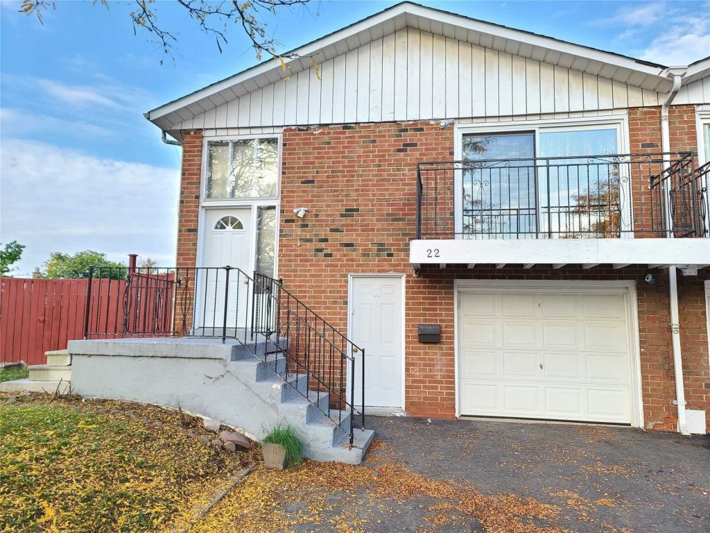 1-bedroom semi-detached home for rent in Brampton — 22 Medina Place (Photo 1)