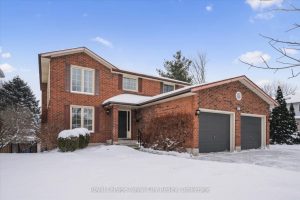 4-bedroom detached home for sale in Guelph — 22 Pheasant Run Drive