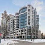 1-bedroom condo apartment for sale in Toronto — 220 - 2095 Lake Shore Boulevard W (Photo 1)