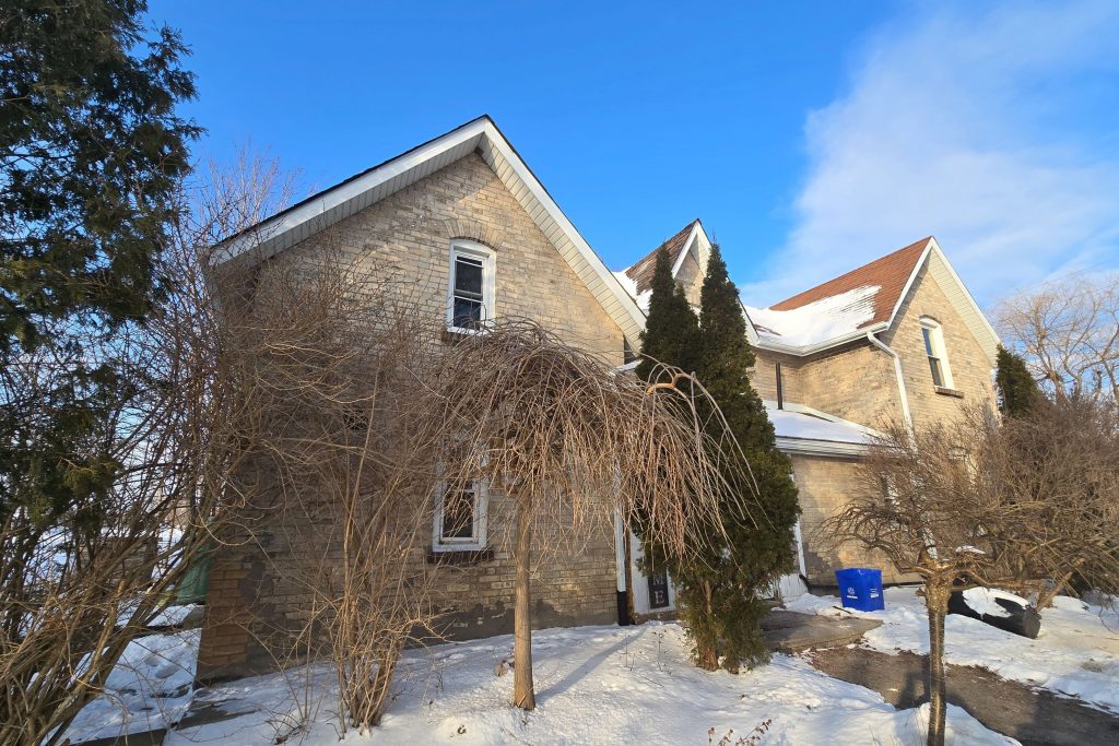 5-bedroom detached home for rent in East Gwillimbury — 22156 Leslie Street (Photo 1)