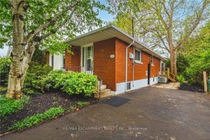 3-bedroom detached home for sale in Hamilton — 224 West 16th Street