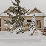 4-bedroom home for sale in North York — 226 Queenslea Avenue (Photo 2)