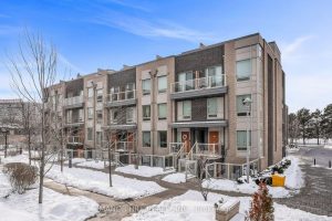 2-bedroom condo townhouse for sale in Toronto — 228 - 7 Applewood Lane