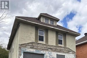 Studio home for sale in Sault Ste. Marie — 231 Brown Street