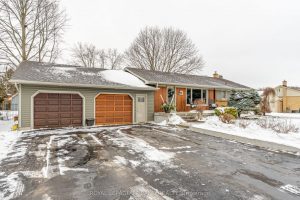 3-bedroom detached home for sale in Thames Centre — 231 Thames Crescent
