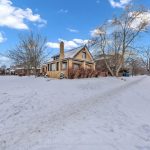 4-bedroom detached home for sale in Windsor — 2311 University Avenue W (Photo 3)