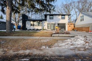 3-bedroom detached home for sale in Brantford — 234 Grand Street