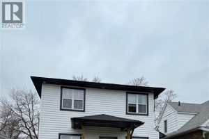 4-bedroom home for rent in Windsor — 2427 Turner