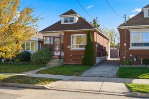 2-bedroom detached home for sale in Hamilton — 246 Cope Street