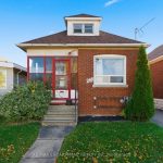 2-bedroom detached home for sale in Hamilton — 246 Cope Street (Photo 3)