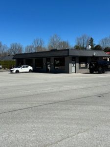 Studio commercial retail home for sale in Oro-medonte — 246 Moonstone Road E