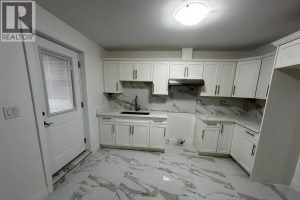 3-bedroom home for rent in Windsor — 2470 Roxborough Boulevard