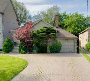 2-bedroom detached home for sale in Toronto — 25 Burncrest Drive