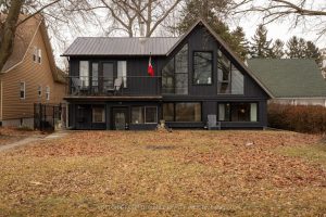 3-bedroom detached home for sale in Port Colborne — 25 Lakeshore Road W