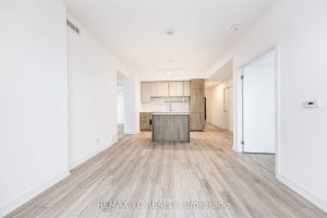 3-bedroom condo apartment for sale in Toronto — 2504 - 15 Holmes Avenue