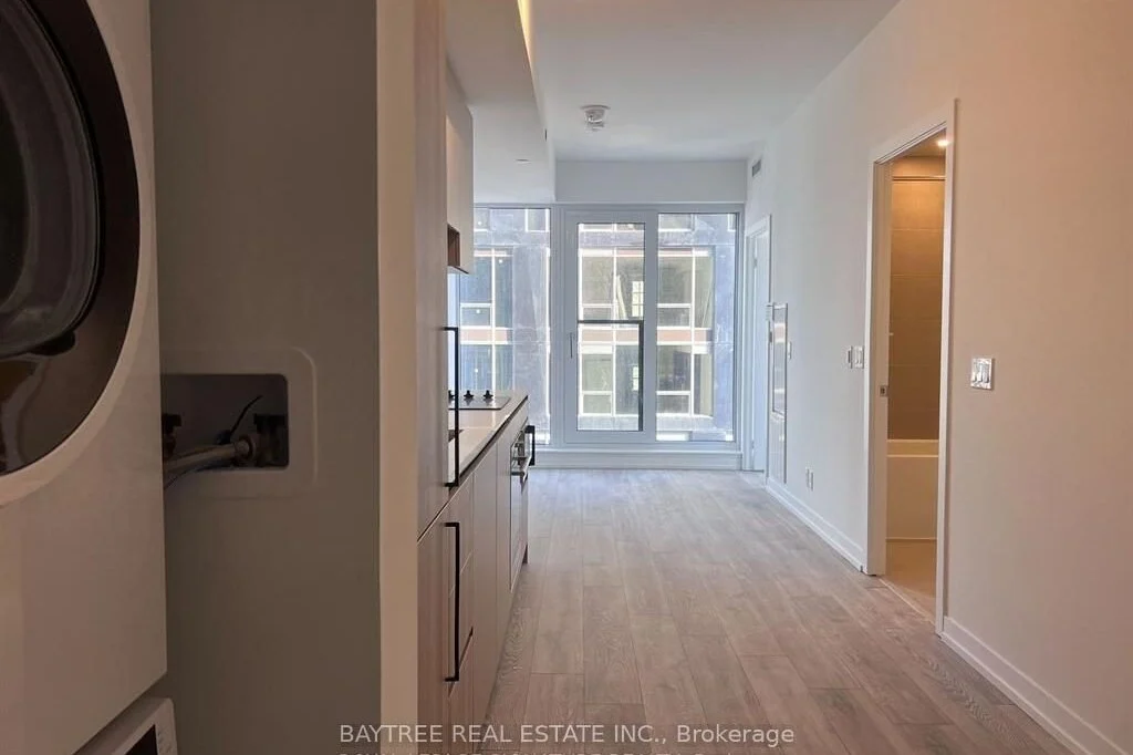 1-bedroom condo apartment for rent in Toronto — 2510 - 55 Mercer Street (Photo 1)