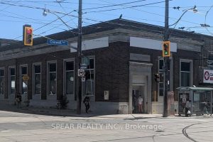 Studio commercial retail home for rent in Toronto — 253 Coxwell Avenue