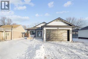 4-bedroom home for sale in Lakeshore — 256 East Puce Road