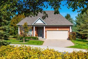 2-bedroom detached home for sale in Whitchurch-stouffville — 26 Hagen Hollow N/a