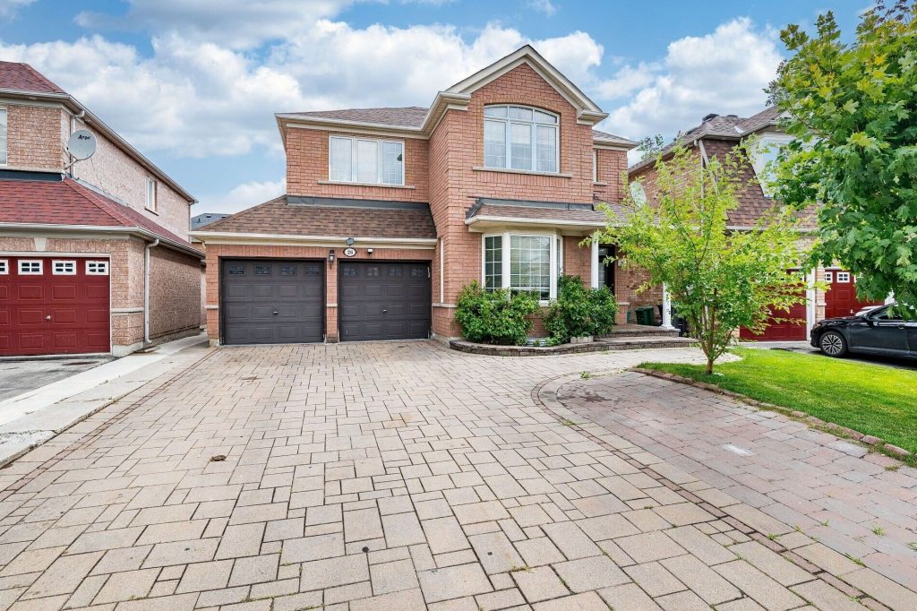 4-bedroom detached home for sale in Brampton — 26 Tangleridge Boulevard (Photo 1)