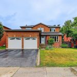 4-bedroom detached home for sale in Newmarket — 262 Savage Road (Photo 1)