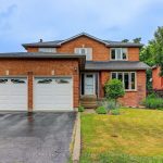 4-bedroom detached home for sale in Newmarket — 262 Savage Road (Photo 2)