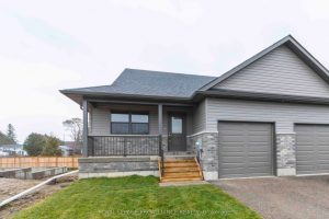 2-bedroom att/row/townhouse for sale in Brighton — 27 Clayton John Avenue