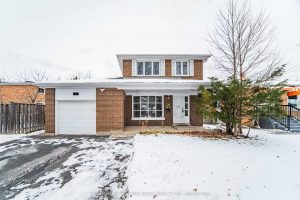 4-bedroom detached home for sale in Toronto — 27 Hookwood Drive