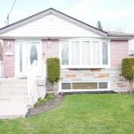 3-bedroom detached home for rent in Toronto — 27 Ronway Acres (Photo 1)