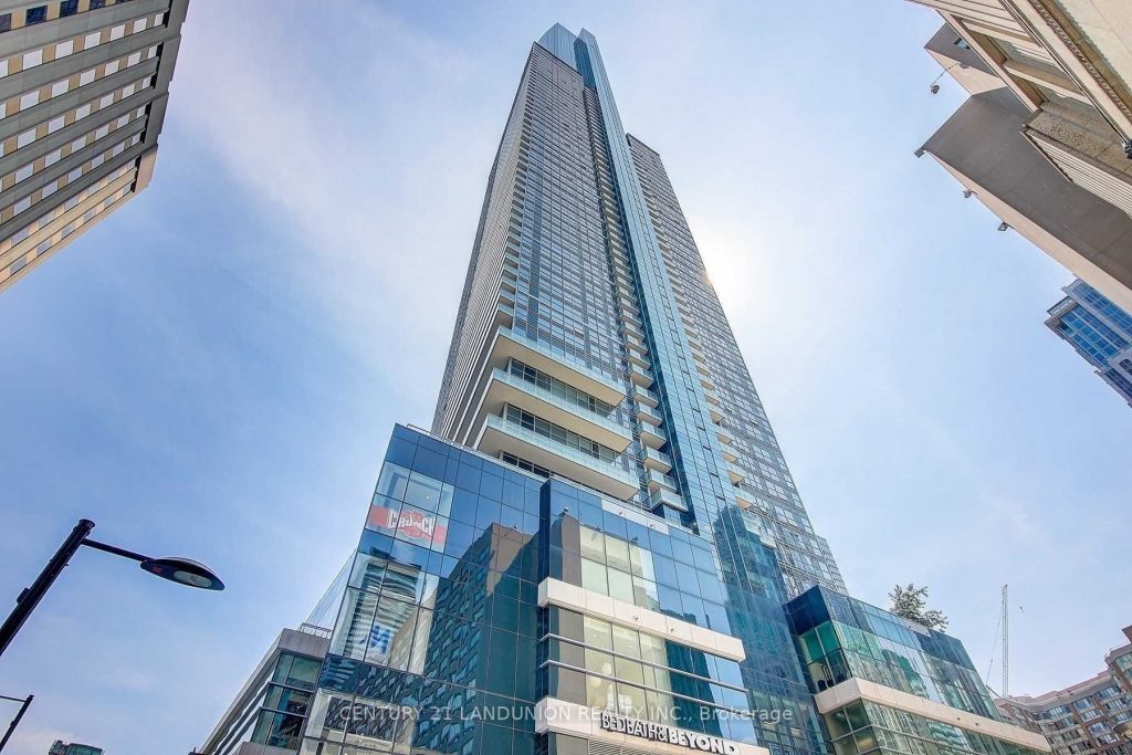 1-bedroom condo apartment for rent in Toronto — 2706 - 386 Yonge Street (Photo 1)
