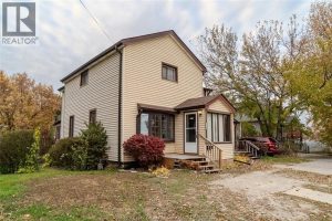 3-bedroom home for sale in Lasalle — 2706 Front Road