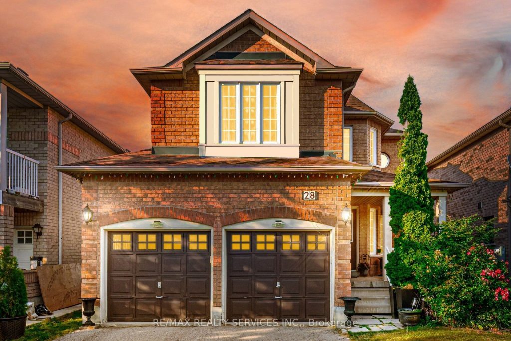 3-bedroom detached home for sale in Brampton — 28 Fallstar Crescent (Photo 1)