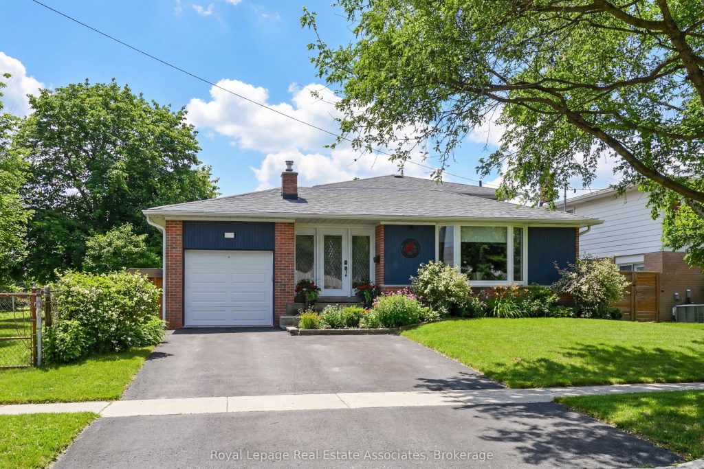 4-bedroom detached home for sale in Halton Hills — 28 Faludon Drive (Photo 1)