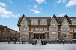 2-bedroom condo townhouse for sale in Markham — 285 - 326 John Street