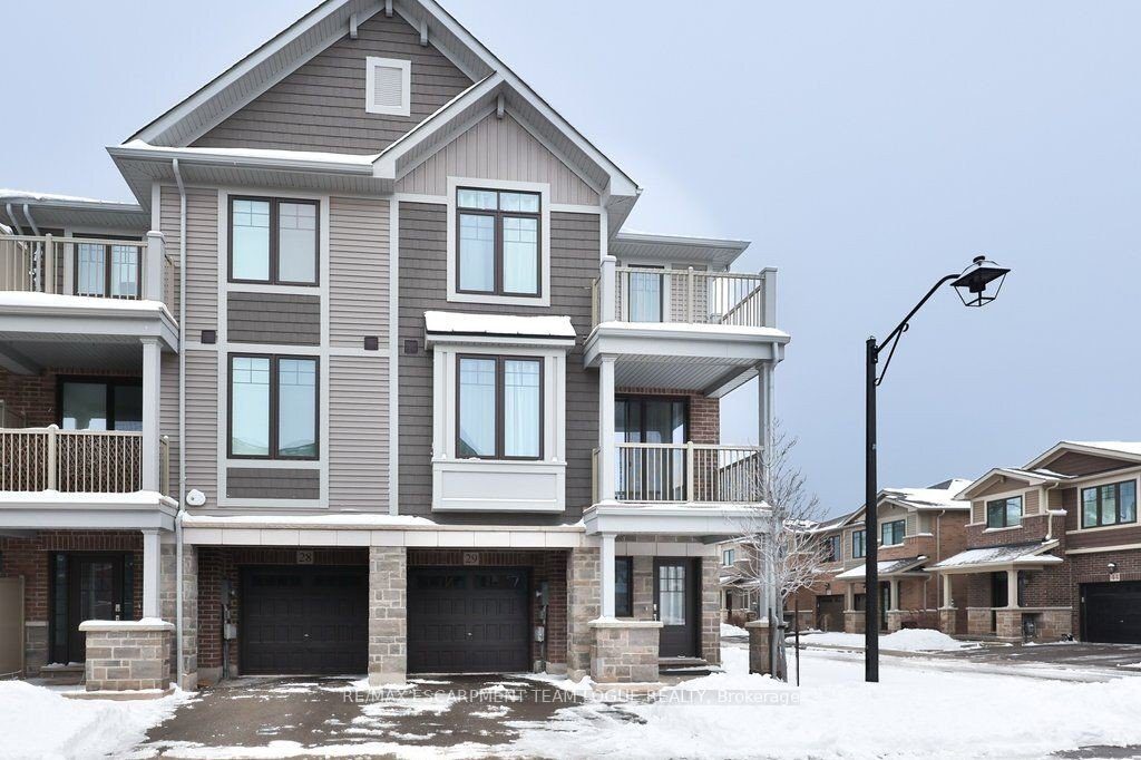 3-bedroom condo townhouse for rent in Hamilton — 29 - 288 Glover Road (Photo 1)