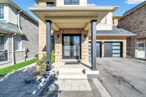 4-bedroom detached home for sale in Ajax — 29 Skelton Crescent
