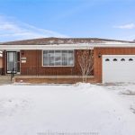 3-bedroom home for sale in Windsor — 2920 Lloyd George Boulevard (Photo 1)