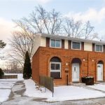 2-bedroom home for sale in Windsor — 2920 Meadowbrook Lane (Photo 1)