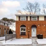 2-bedroom home for sale in Windsor — 2920 Meadowbrook Lane (Photo 2)