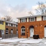2-bedroom home for sale in Windsor — 2920 Meadowbrook Lane (Photo 3)