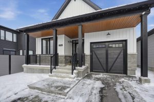 2-bedroom detached home for sale in Ottawa — 296 Cornice Street