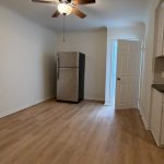 3-bedroom store w apt/office home for rent in Toronto — 2nd Floor - 2204 Bloor Street W (Photo 4)