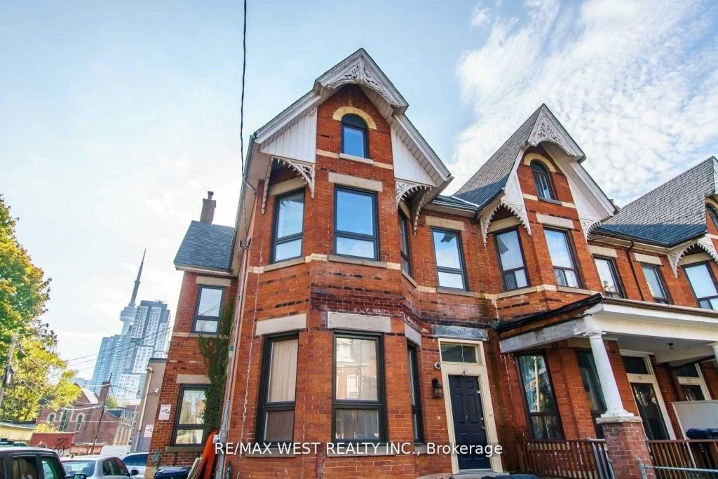 2-bedroom detached home for rent in Toronto — 2nd Flr - 13 Grange Avenue (Photo 1)