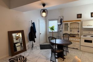 1-bedroom store w apt/office home for rent in Port Colborne — 3 - 239 Main Street W