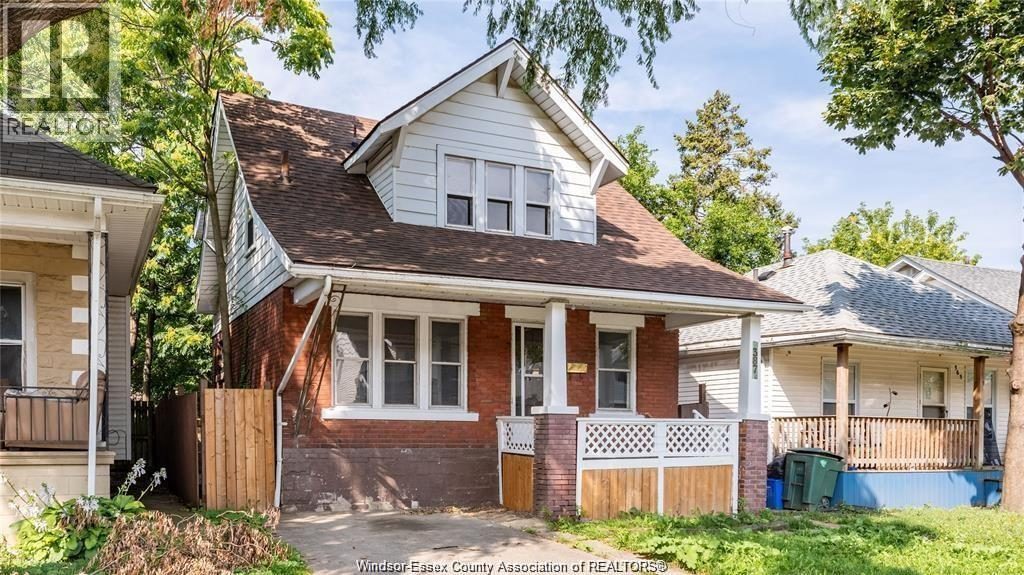 5-bedroom home for rent in Windsor — 3 - 387 Josephine (Photo 1)